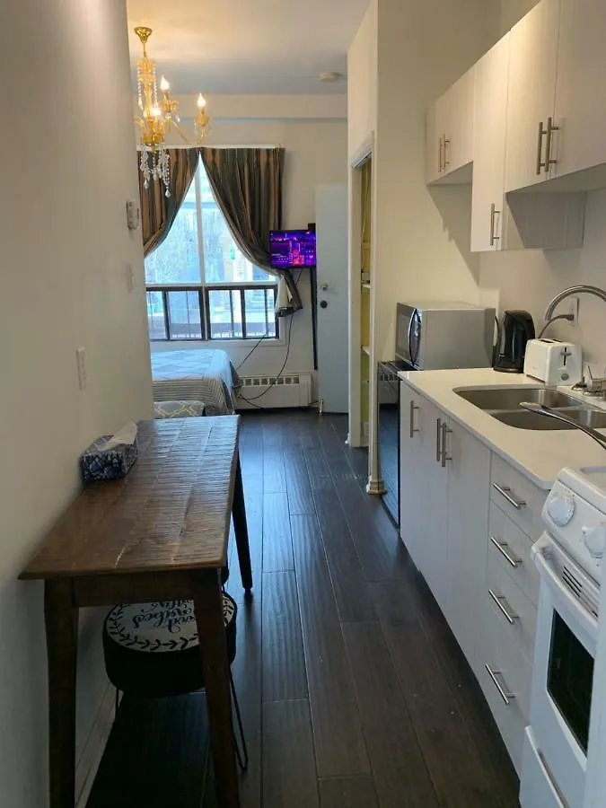 Guests House Toronto